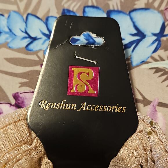 Elegant Blush and Gold Scarf - Picture 3 of 6